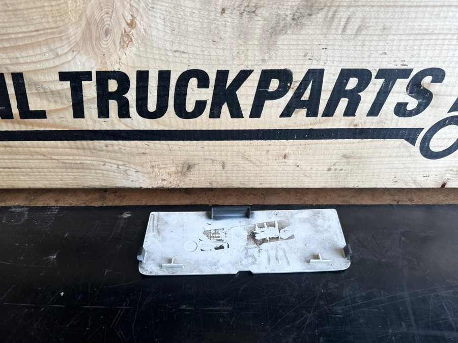 SCANIA COVER, HEADLAMP HOUSING LEFT 2334520 - Кузов и экстерьер для Грузовиков: фото 2 SCANIA COVER, HEADLAMP HOUSING LEFT 2334520 - Кузов и экстерьер для Грузовиков: фото 2