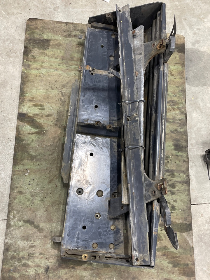SCANIA batteri kasse VG 5111 - Головка блока для Грузовиков: фото 1 SCANIA batteri kasse VG 5111 - Головка блока для Грузовиков: фото 1