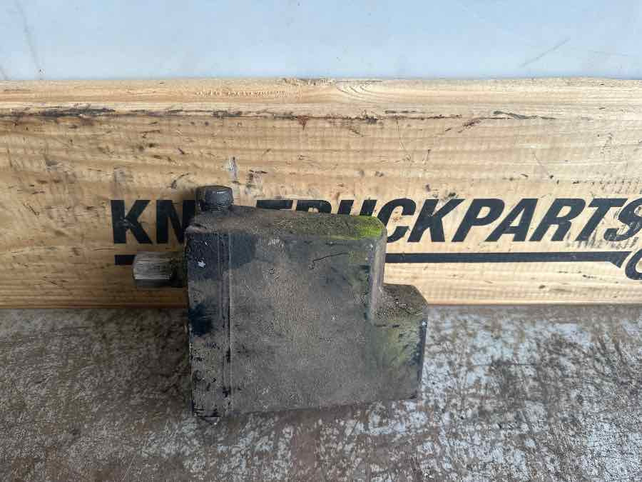 VOLVO CAB TILT PUMP 3198846 - Кабина и интерьер для Грузовиков: фото 2 VOLVO CAB TILT PUMP 3198846 - Кабина и интерьер для Грузовиков: фото 2