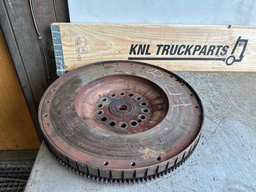 VOLVO FLY WHEEL 21630898 - Двигатель и запчасти для Грузовиков: фото 2 VOLVO FLY WHEEL 21630898 - Двигатель и запчасти для Грузовиков: фото 2