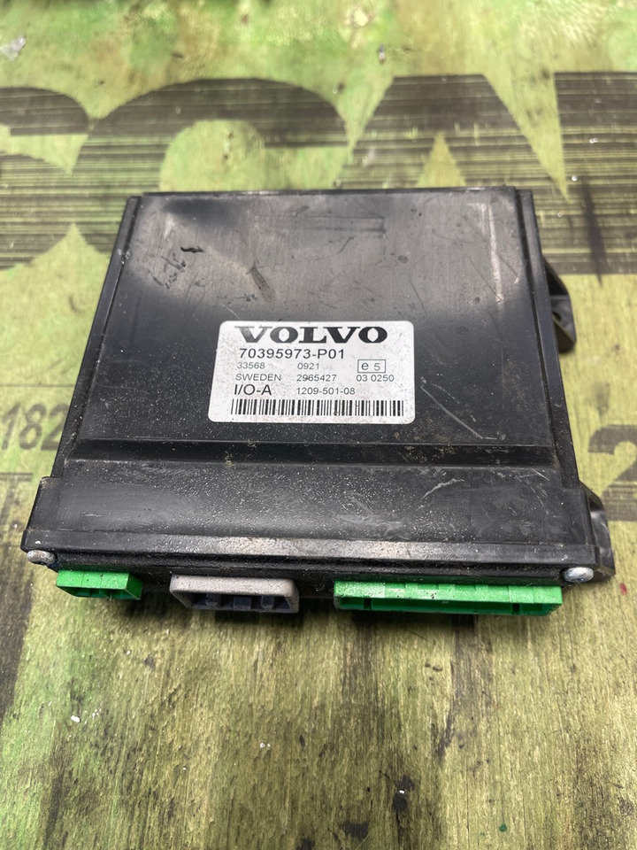 VOLVO I/O-A MODULE 70395973 - Электрическая система для Грузовиков: фото 1 VOLVO I/O-A MODULE 70395973 - Электрическая система для Грузовиков: фото 1