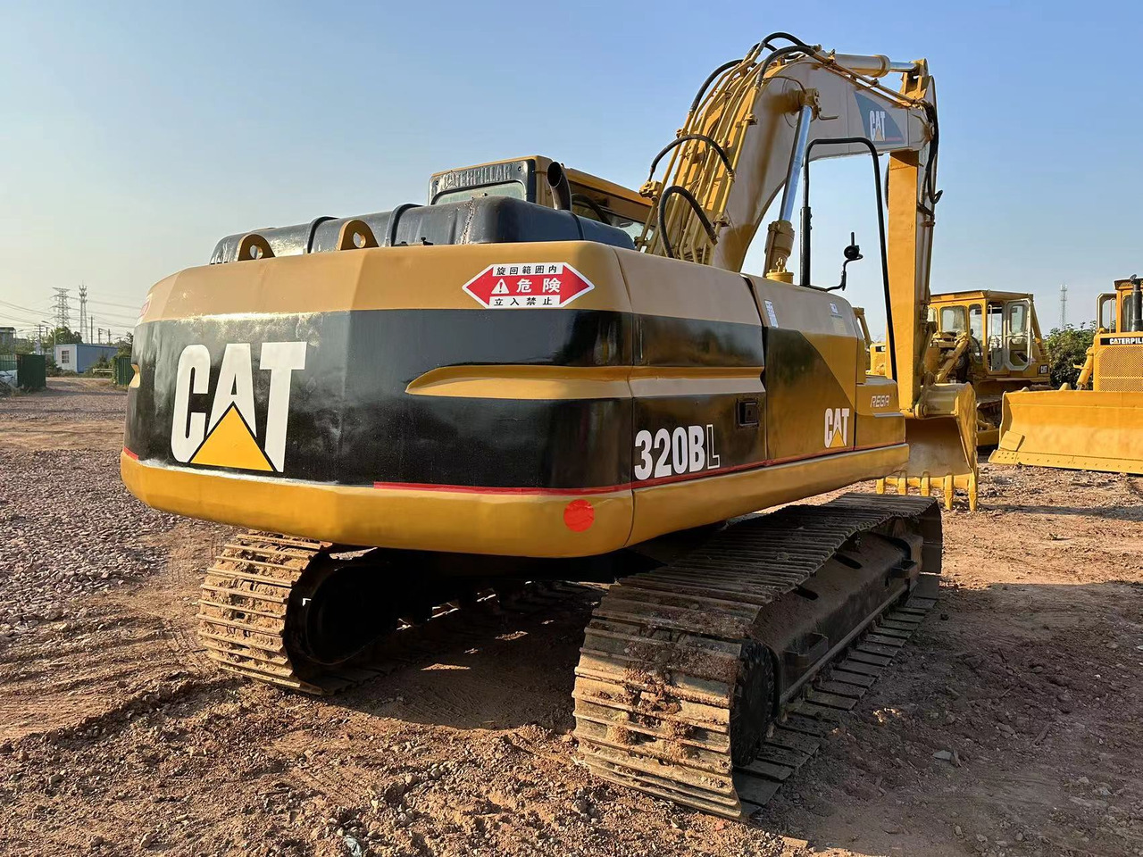 CAT 320B - Гусеничный экскаватор: фото 5 CAT 320B - Гусеничный экскаватор: фото 5