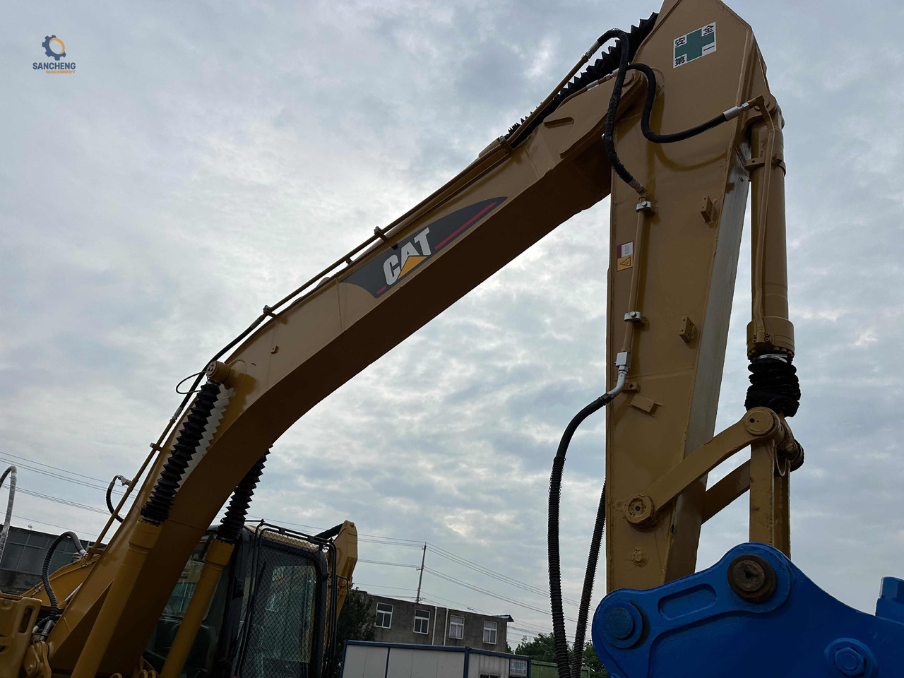 CAT 320CL with hammer - Гусеничный экскаватор: фото 4 CAT 320CL with hammer - Гусеничный экскаватор: фото 4