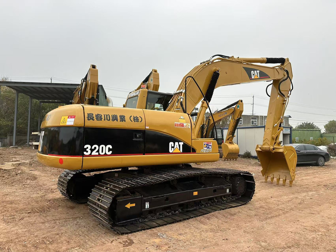 CATERPILLAR 320C - Гусеничный экскаватор: фото 1 CATERPILLAR 320C - Гусеничный экскаватор: фото 1