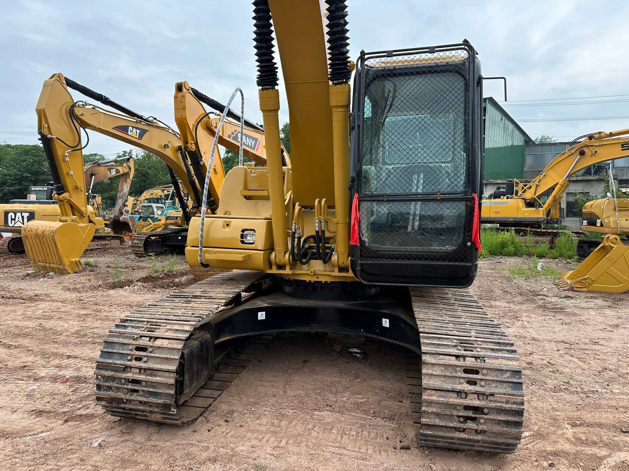 CATERPILLAR 320CL - Гусеничный экскаватор: фото 3 CATERPILLAR 320CL - Гусеничный экскаватор: фото 3