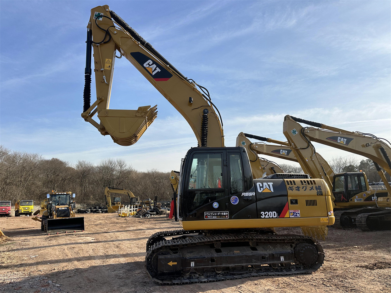 CATERPILLAR 320DL - Гусеничный экскаватор: фото 1 CATERPILLAR 320DL - Гусеничный экскаватор: фото 1