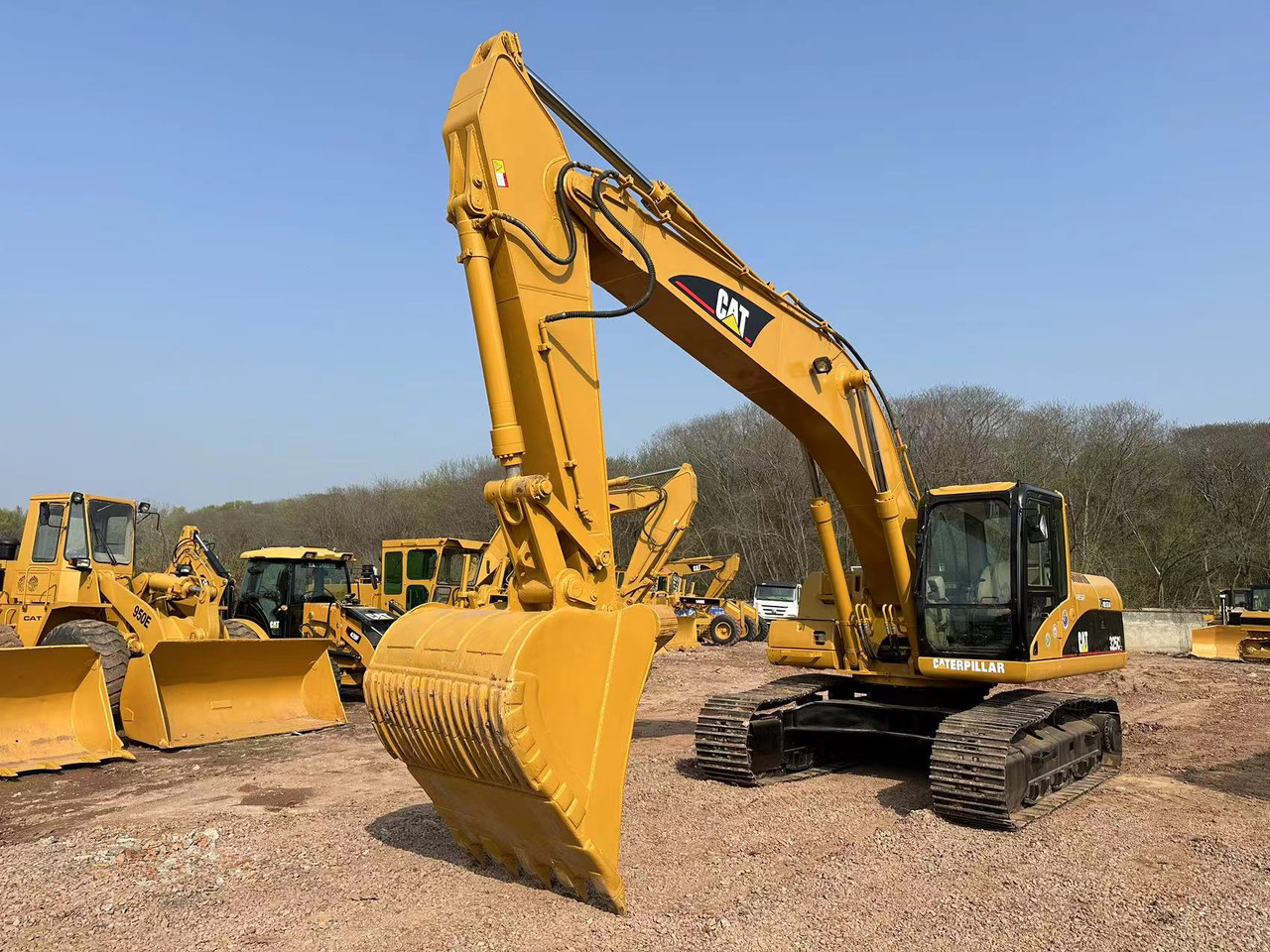 CATERPILLAR 325C - Гусеничный экскаватор: фото 2 CATERPILLAR 325C - Гусеничный экскаватор: фото 2