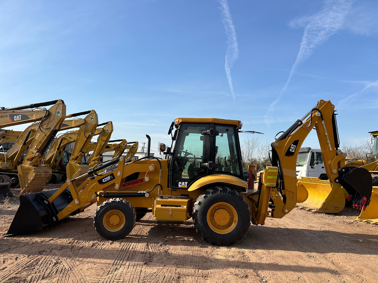 Новый Экскаватор-погрузчик CATERPILLAR 420F2: фото 7