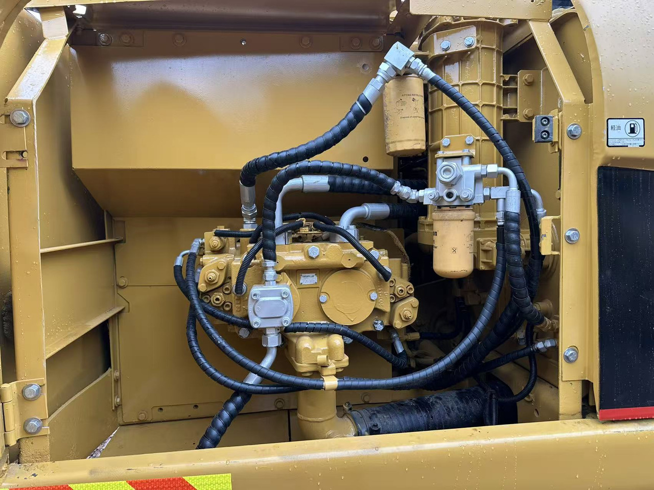 Caterpillar 320CL long reach excavator - Гусеничный экскаватор: фото 4 Caterpillar 320CL long reach excavator - Гусеничный экскаватор: фото 4