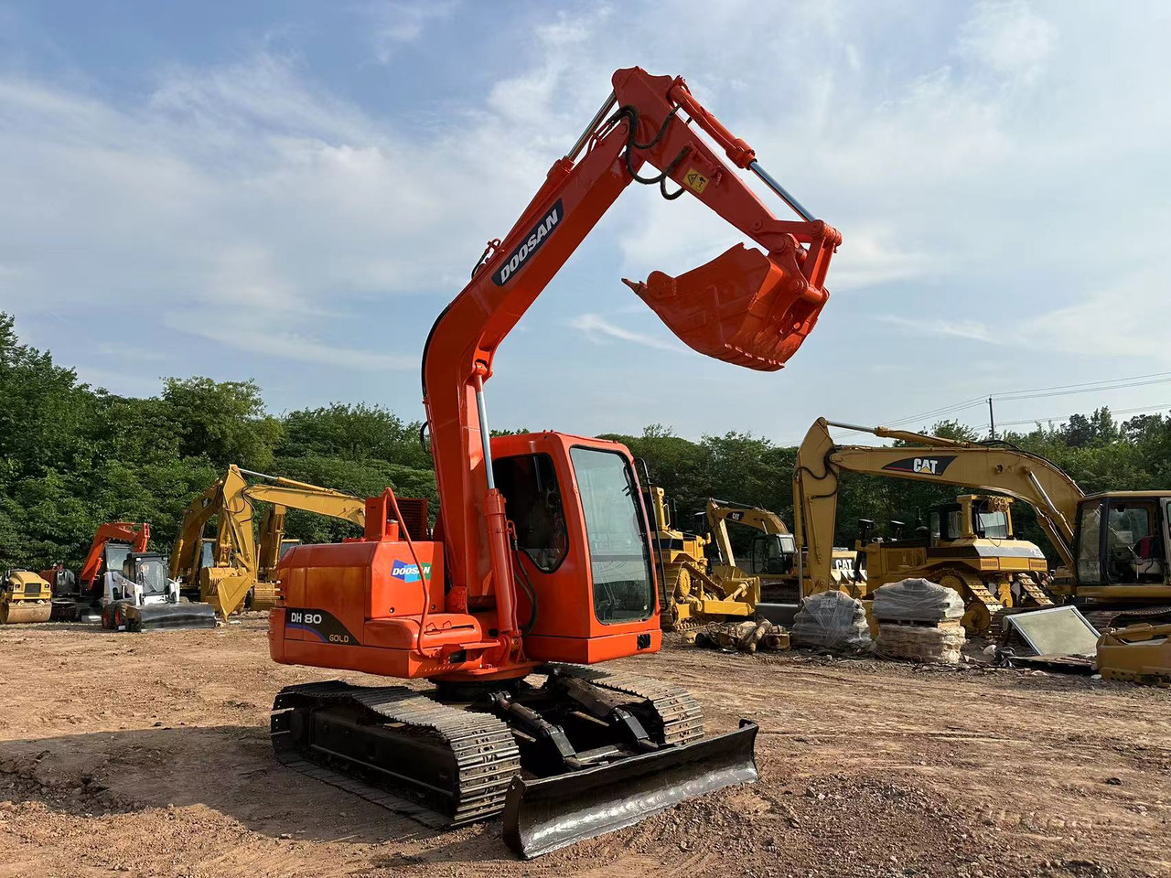 DOOSAN DH80 Mini Excavator - Гусеничный экскаватор: фото 1 DOOSAN DH80 Mini Excavator - Гусеничный экскаватор: фото 1