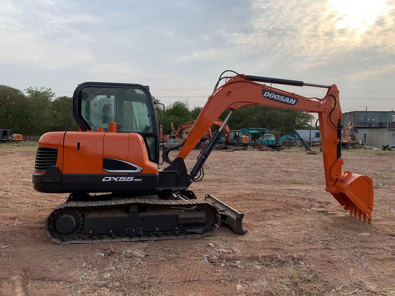 DOOSAN DX55 excavator - Экскаватор: фото 4 DOOSAN DX55 excavator - Экскаватор: фото 4