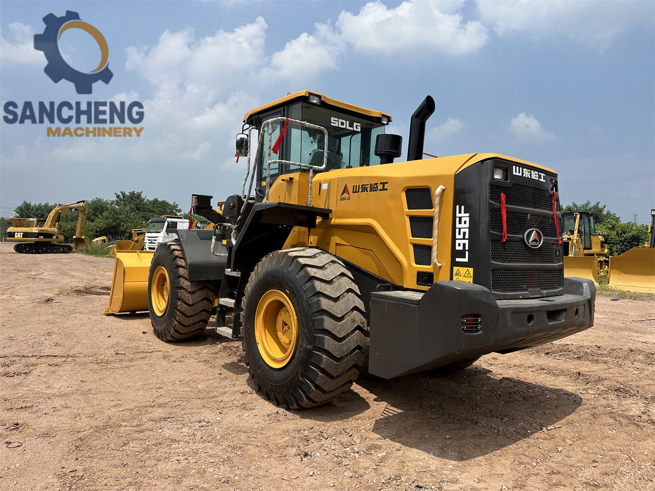 Колёсный погрузчик SDLG L956F: фото 1