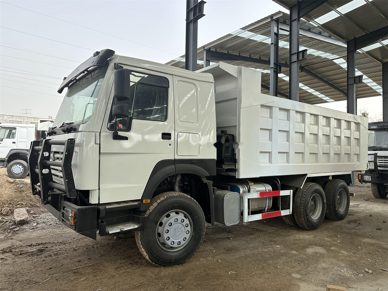 SINOTRUK HOWO 371 Dump Truck - Самосвал: фото 2 SINOTRUK HOWO 371 Dump Truck - Самосвал: фото 2