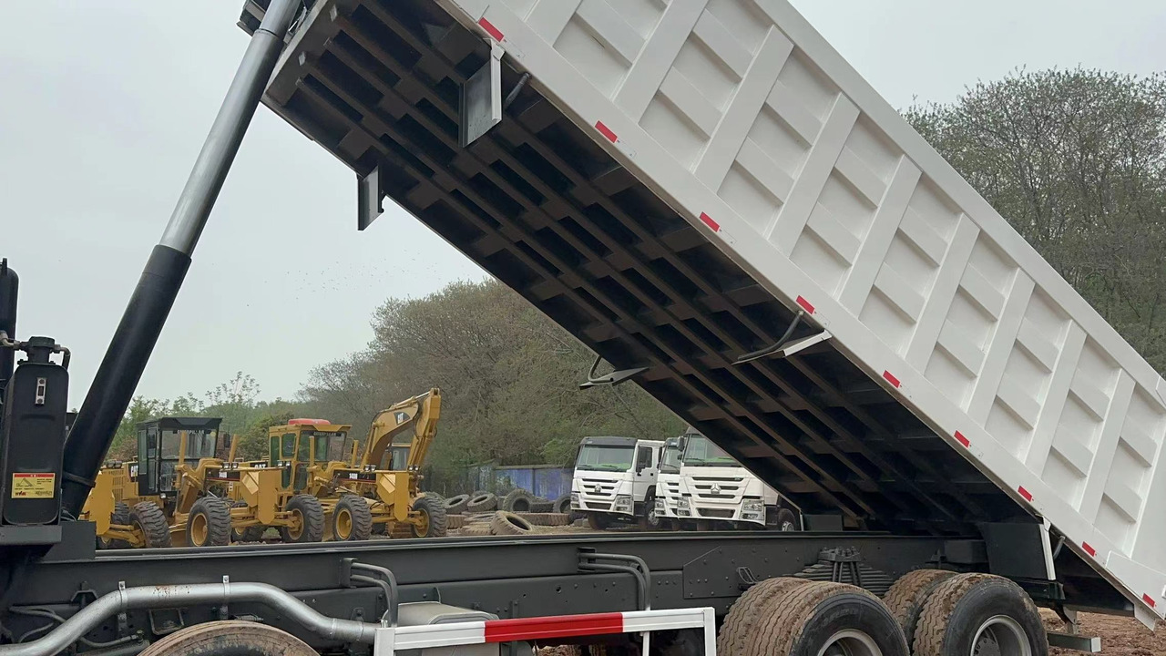 Самосвал SINOTRUK HOWO 371 with Bumper: фото 10