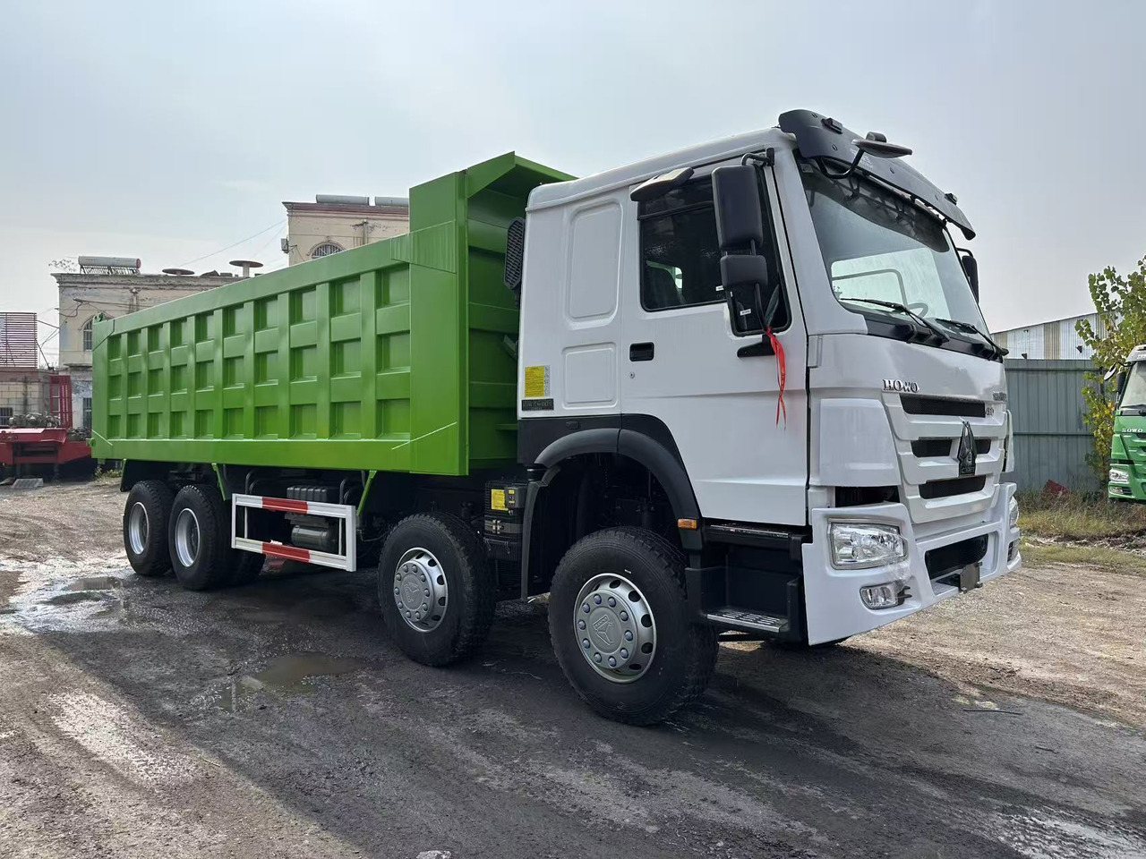 SINOTRUK HOWO 420HP 8X4 Tipper Truck - Самосвал: фото 2 SINOTRUK HOWO 420HP 8X4 Tipper Truck - Самосвал: фото 2