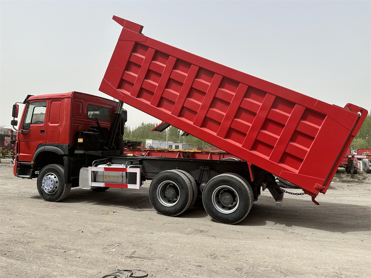 SINOTRUK Howo Dump truck 371 - Самосвал: фото 1 SINOTRUK Howo Dump truck 371 - Самосвал: фото 1