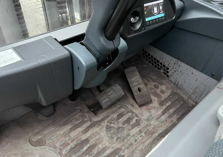 Электропогрузчик Jungheinrich EFG425k: фото 9