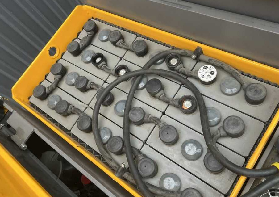 Jungheinrich EKS110 - Сборщик заказов: фото 5 Jungheinrich EKS110 - Сборщик заказов: фото 5