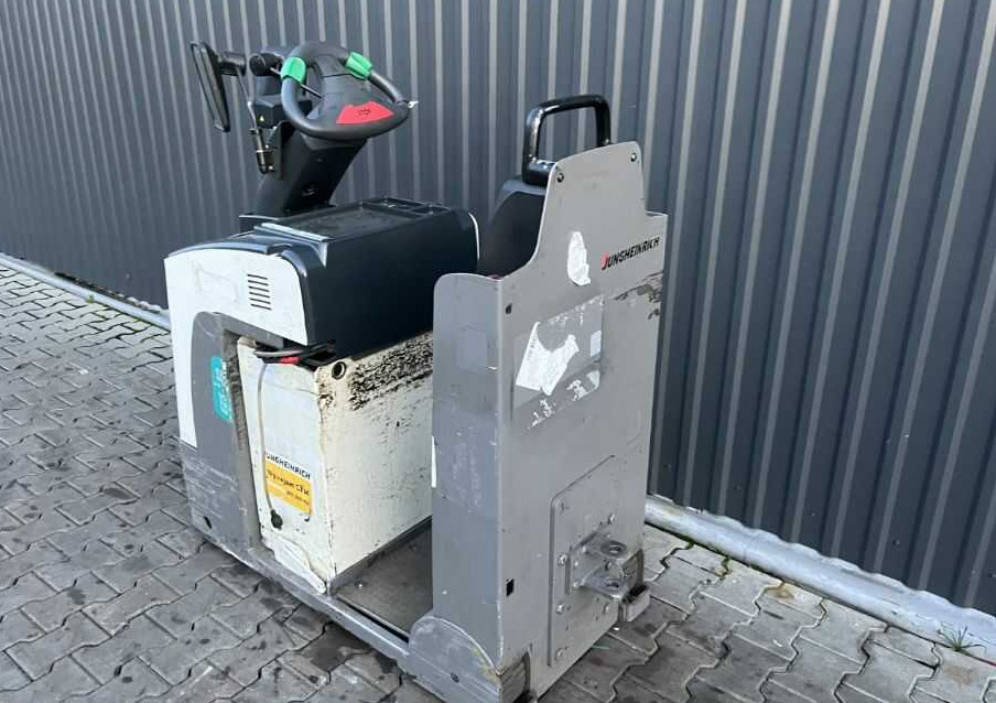 Jungheinrich EZS130 - Складской тягач: фото 3 Jungheinrich EZS130 - Складской тягач: фото 3