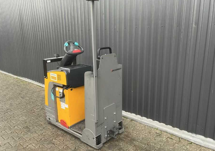 Jungheinrich EZS130 - Складской тягач: фото 3 Jungheinrich EZS130 - Складской тягач: фото 3