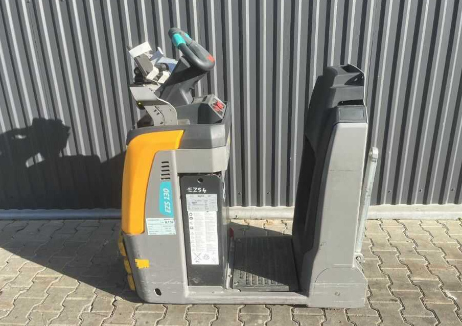 Jungheinrich EZS130 - Складской тягач: фото 2 Jungheinrich EZS130 - Складской тягач: фото 2