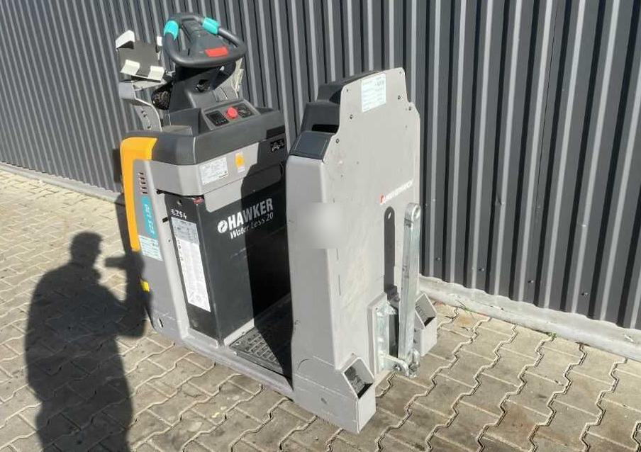 Jungheinrich EZS130 - Складской тягач: фото 3 Jungheinrich EZS130 - Складской тягач: фото 3