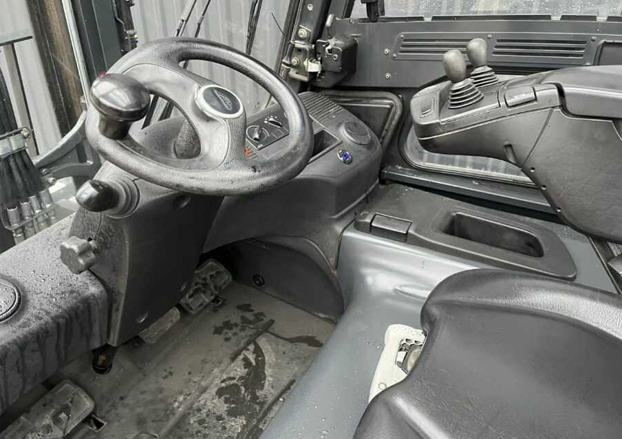 Электропогрузчик Linde E30L-01: фото 8 Электропогрузчик Linde E30L-01: фото 8