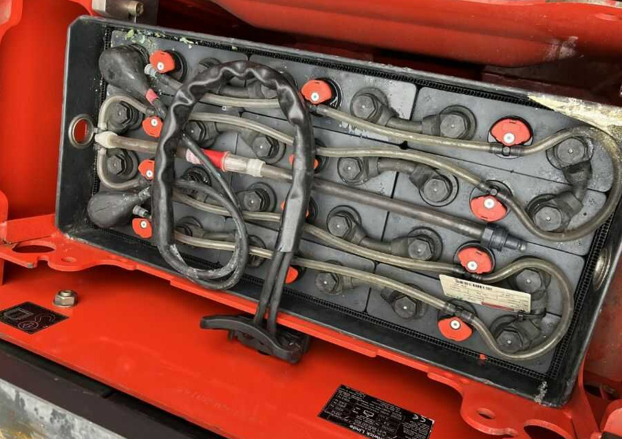 Linde P30C - Складской тягач: фото 5 Linde P30C - Складской тягач: фото 5