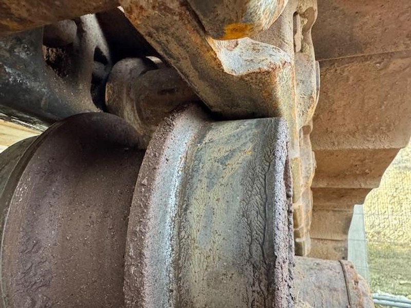 Hitachi ZX650LCH - Гусеничный экскаватор: фото 3 Hitachi ZX650LCH - Гусеничный экскаватор: фото 3