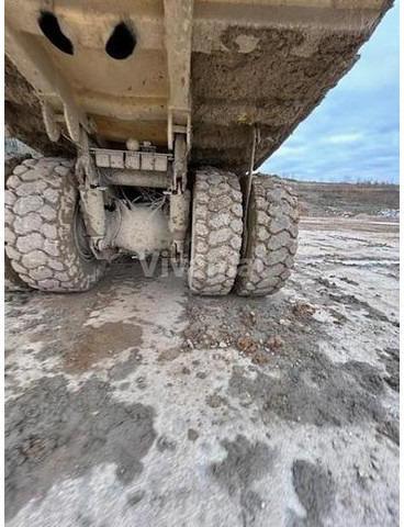 Komatsu HD605-7 - Внедорожный самосвал: фото 5 Komatsu HD605-7 - Внедорожный самосвал: фото 5