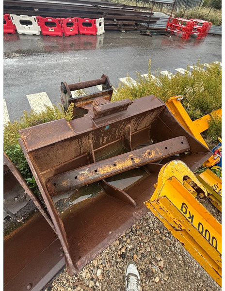 OilQuickRail OQR - Ковш: фото 1 OilQuickRail OQR - Ковш: фото 1