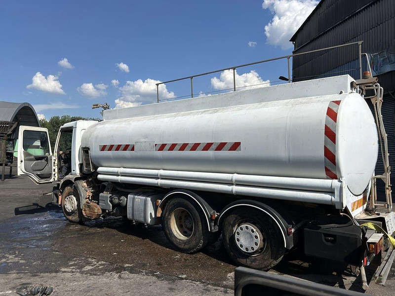 Renault 320 - Грузовик-цистерна: фото 2 Renault 320 - Грузовик-цистерна: фото 2
