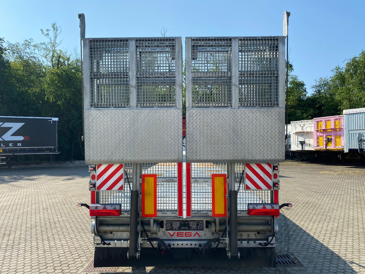 3 AXLE LOWBED (VEGA ITALIANO) - Низкорамный полуприцеп: фото 3 3 AXLE LOWBED (VEGA ITALIANO) - Низкорамный полуприцеп: фото 3