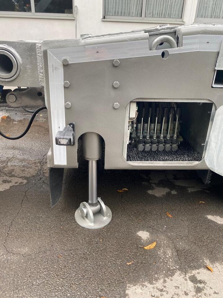 4 AXLE GERMANO TYPE LOWLOADER VEGA TRAILER - Низкорамный полуприцеп: фото 5 4 AXLE GERMANO TYPE LOWLOADER VEGA TRAILER - Низкорамный полуприцеп: фото 5