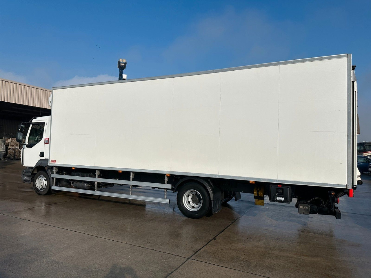 Renault D 16 280 DTI * THERMO-KING T1200R-50 SPECTRUM - Рефрижератор: фото 5 Renault D 16 280 DTI * THERMO-KING T1200R-50 SPECTRUM - Рефрижератор: фото 5