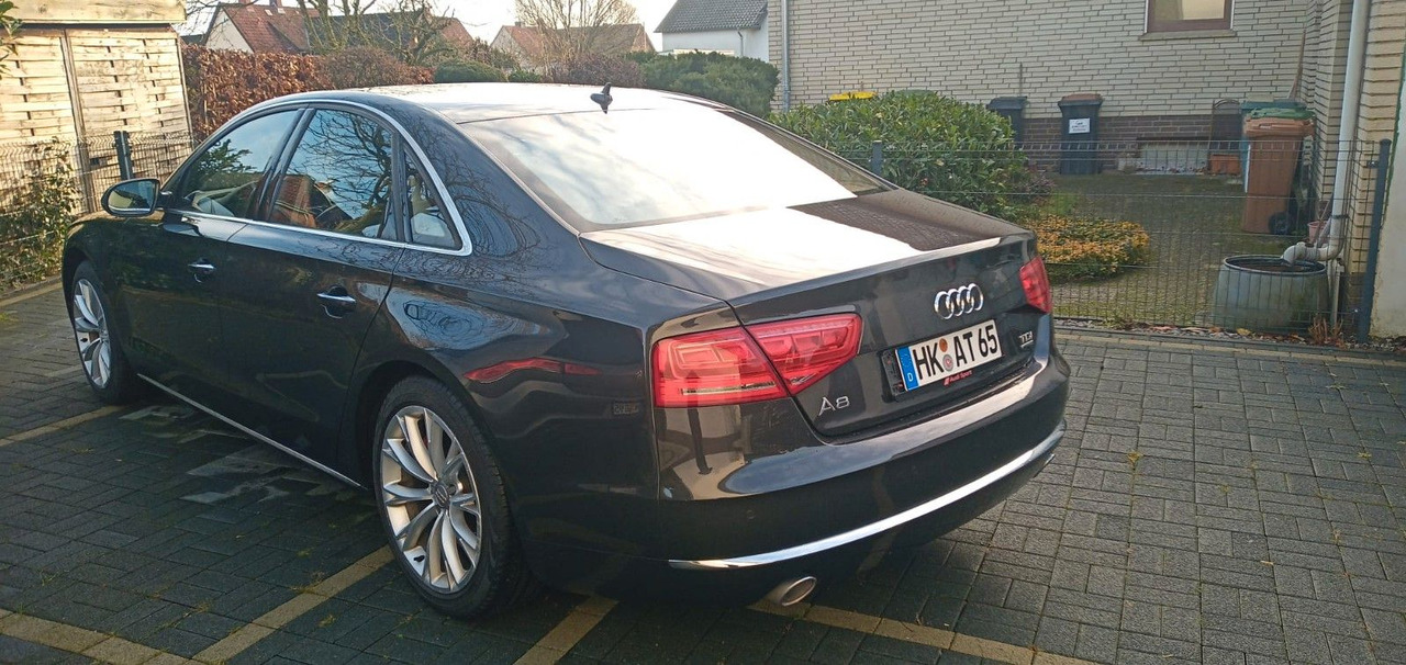 Audi A8 4.2 TDI tiptronic quattro - Седан: фото 3 Audi A8 4.2 TDI tiptronic quattro - Седан: фото 3