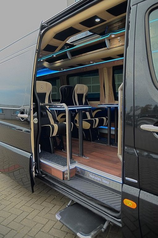 Mercedes-Benz Sprinter 319 VIP 8+1 - Микроавтобус, Пассажирский фургон: фото 5 Mercedes-Benz Sprinter 319 VIP 8+1 - Микроавтобус, Пассажирский фургон: фото 5