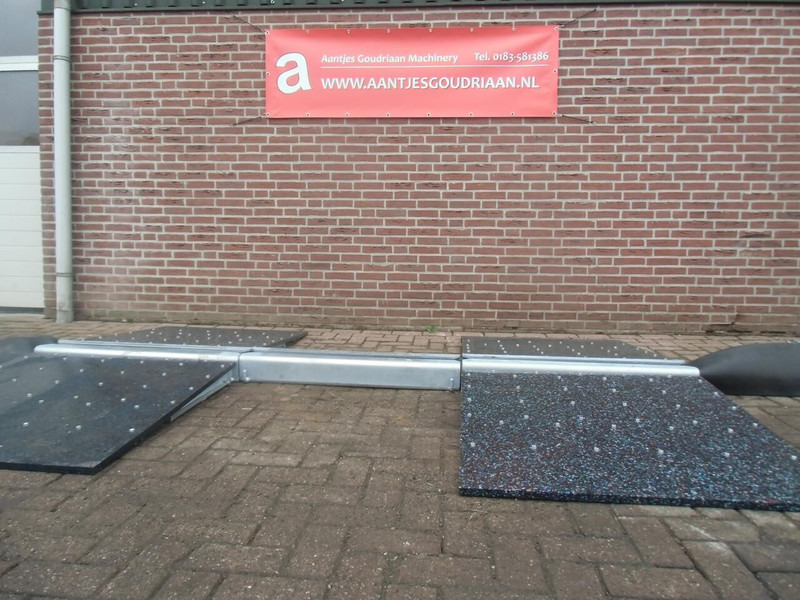 Onbekend Slangenbrug - Погрузочно-разгрузочная техника: фото 3 Onbekend Slangenbrug - Погрузочно-разгрузочная техника: фото 3