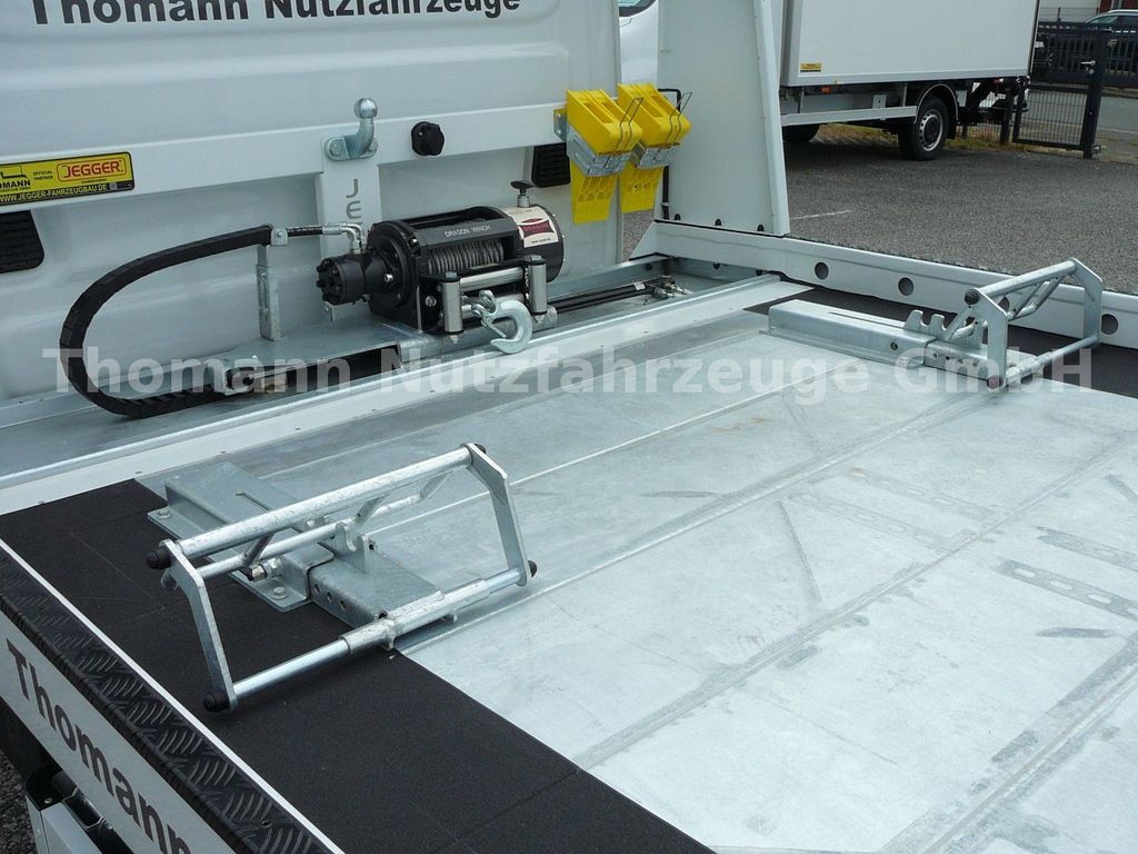 Новый Эвакуатор, Фургон Iveco DAILY 70C18 Schiebeplateu Hubbrille Luftfed Navi: фото 9