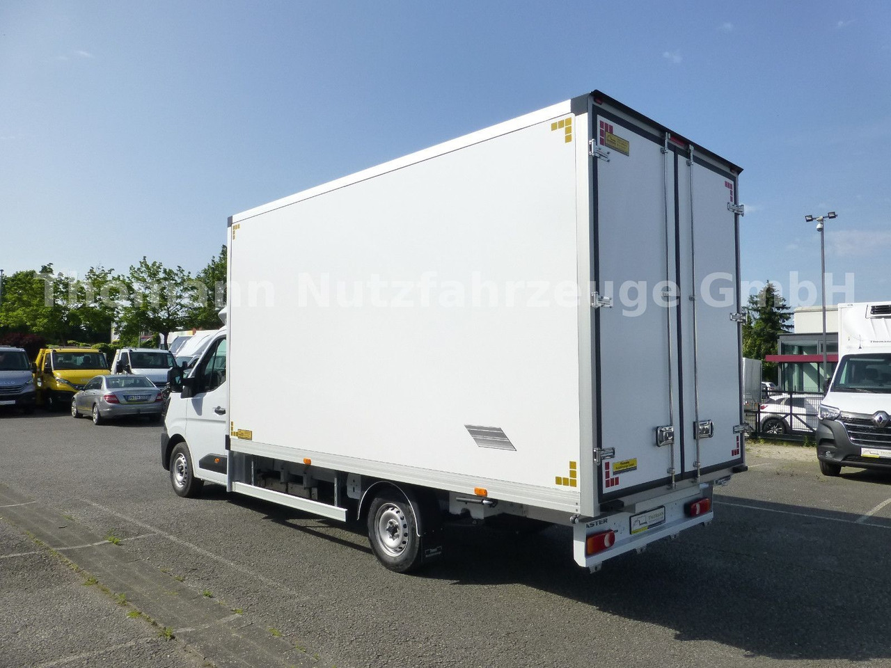 Renault NEW Master 2025 Koffer Türen Möbelkoffer - Фургон с закрытым кузовом: фото 4 Renault NEW Master 2025 Koffer Türen Möbelkoffer - Фургон с закрытым кузовом: фото 4