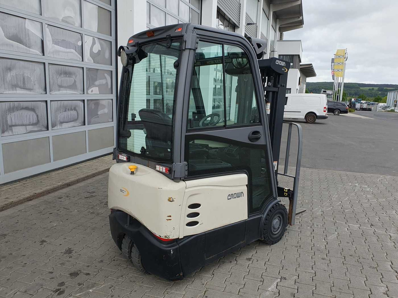 Crown SCT6020-1.3 /Triplex: 4.30m / SS / 1.185h! - Электропогрузчик: фото 4 Crown SCT6020-1.3 /Triplex: 4.30m / SS / 1.185h! - Электропогрузчик: фото 4