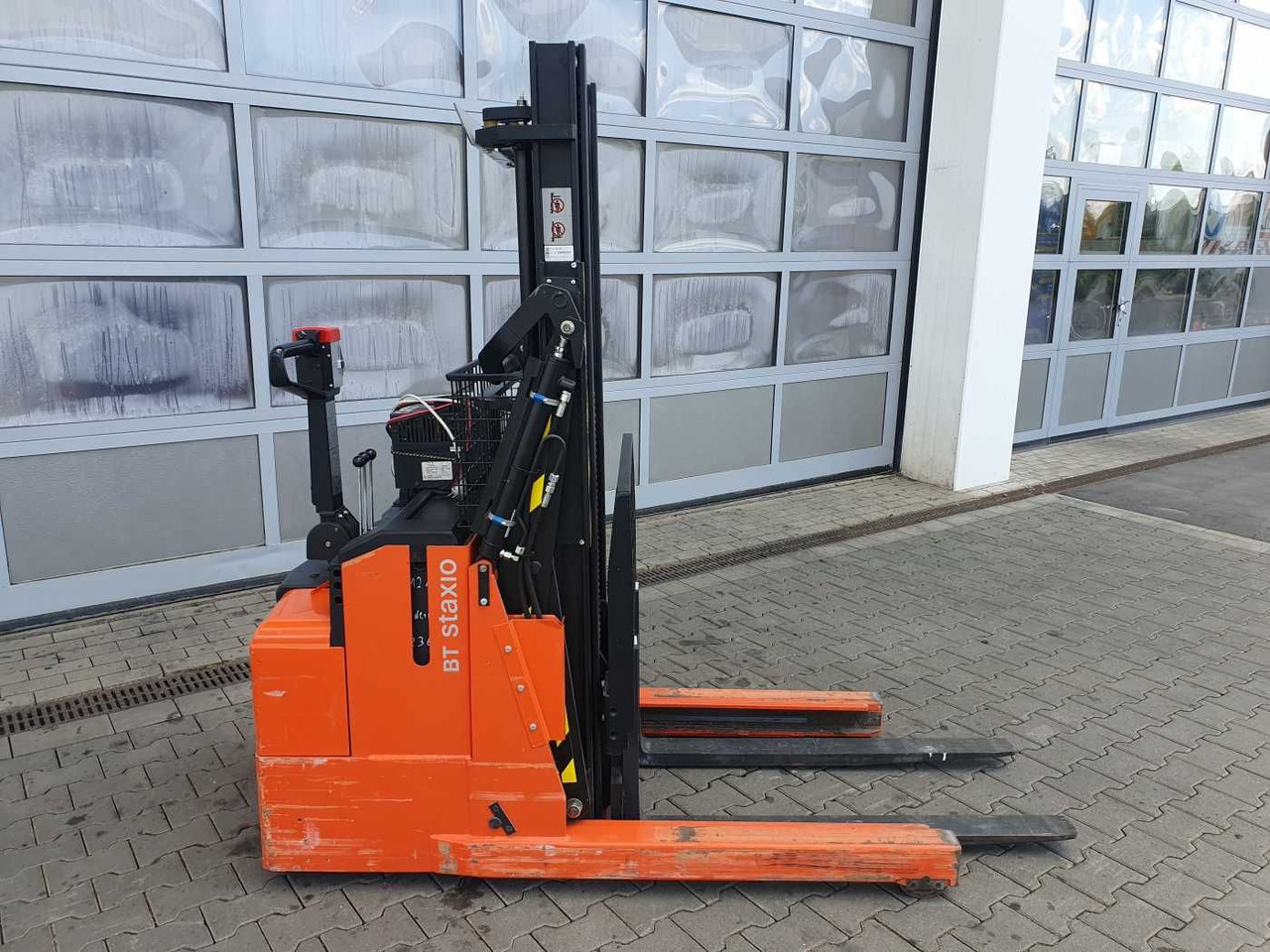 Toyota RWE 120 / Schubmaststapler / Duplex:2.9m / 257h! - Другая техника: фото 3 Toyota RWE 120 / Schubmaststapler / Duplex:2.9m / 257h! - Другая техника: фото 3