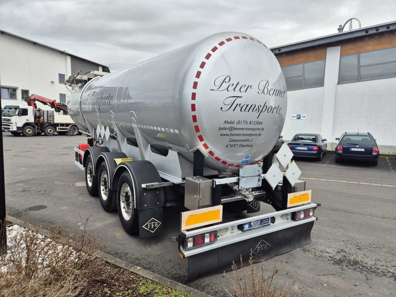 Feldbinder TSA 30.3 Gefahrgut ADR, 1 Kammer 30.000 Liter - Полуприцеп-цистерна: фото 2 Feldbinder TSA 30.3 Gefahrgut ADR, 1 Kammer 30.000 Liter - Полуприцеп-цистерна: фото 2