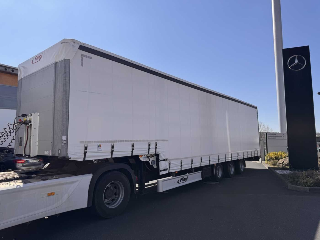Fliegl SDS 350 Schiebeplane+Verdeck XL SAF 20.900Km - Тентованный полуприцеп: фото 1 Fliegl SDS 350 Schiebeplane+Verdeck XL SAF 20.900Km - Тентованный полуприцеп: фото 1