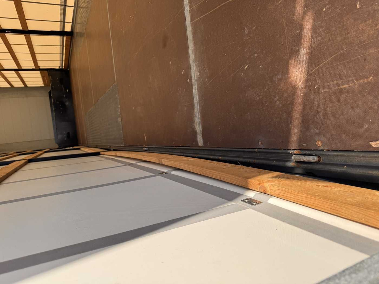 Тентованный полуприцеп Fliegl SDS 350 Schiebeplane+Verdeck XL SAF 20.900Km: фото 13