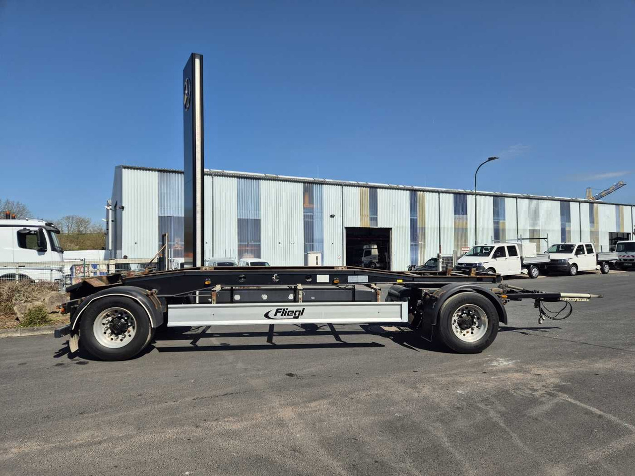 Fliegl ZPS180 Abroll-Container Tropper Pellet-Silo 22m³ Fliegl ZPS180 Abroll-Container Tropper Pellet-Silo 22m³ - Прицеп-цистерна: фото 5 Fliegl ZPS180 Abroll-Container Tropper Pellet-Silo 22m³ Fliegl ZPS180 Abroll-Container Tropper Pellet-Silo 22m³ - Прицеп-цистерна: фото 5