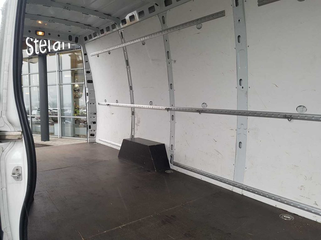 Цельнометаллический фургон Iveco Daily 35 S16 A8 V *Klima*Automatik*L4.100mm* Iveco Daily 35 S16 A8 V *Klima*Automatik*L4.100mm*: фото 9