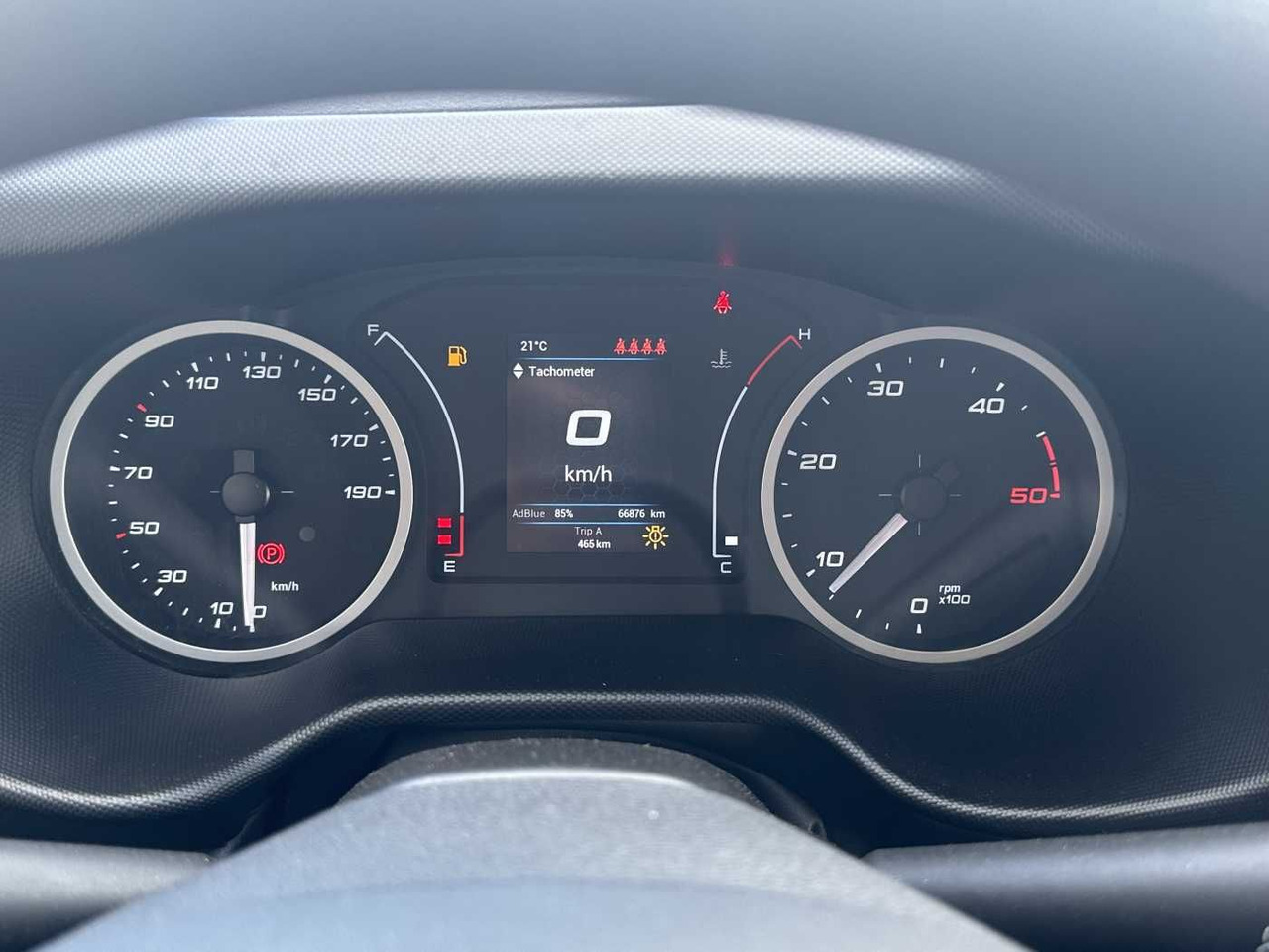 Малотоннажный бортовой грузовик Iveco Daily 35S14 Pritsche+Plane *AHK*Ladekran*7-Sitze: фото 12