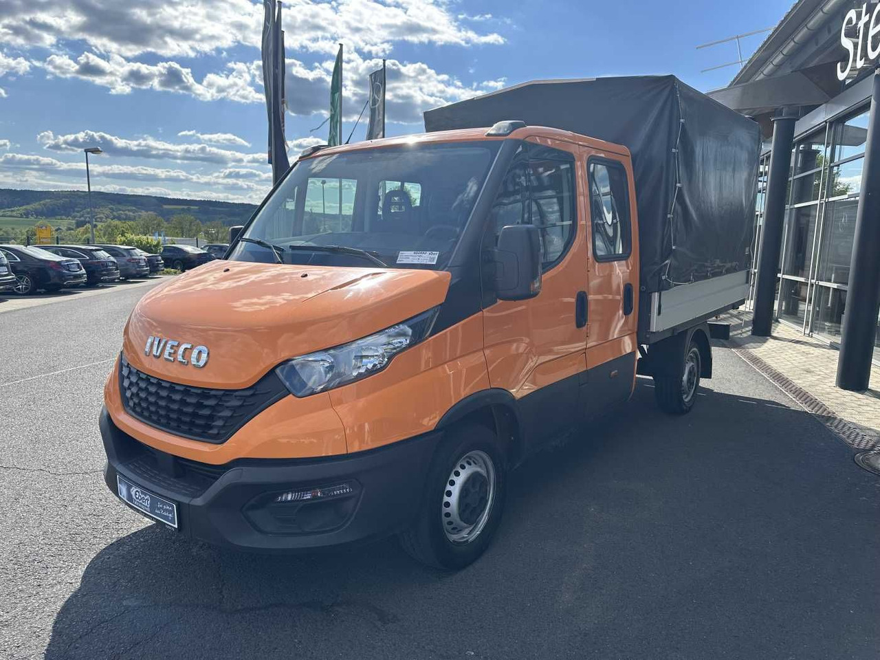 Iveco Daily 35S14 Pritsche+Plane *AHK*Ladekran*7-Sitze - Тентованный фургон: фото 3 Iveco Daily 35S14 Pritsche+Plane *AHK*Ladekran*7-Sitze - Тентованный фургон: фото 3