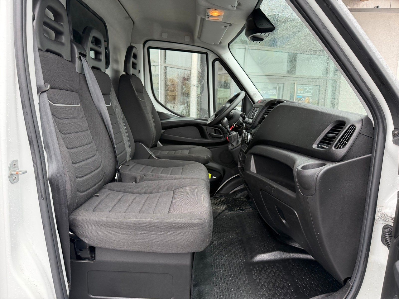 Цельнометаллический фургон Iveco Daily 35S16 V *Klima*R4.100mm*: фото 16 Цельнометаллический фургон Iveco Daily 35S16 V *Klima*R4.100mm*: фото 16